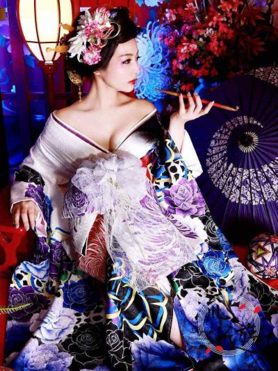 豪華16点フルコーデセット!!白地に大輪咲き誇る薔薇 花魁着物 OEOお仕立て振袖おいらんコーデセット【流遊】
