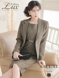 モスグリーンが映えるほんのり上品なラメ入りタイトセットアップワンピーススーツ 加賀美早紀 着用キャバスーツ【BelsiaLUX】(S/M/L/XL(2L))(カーキ)